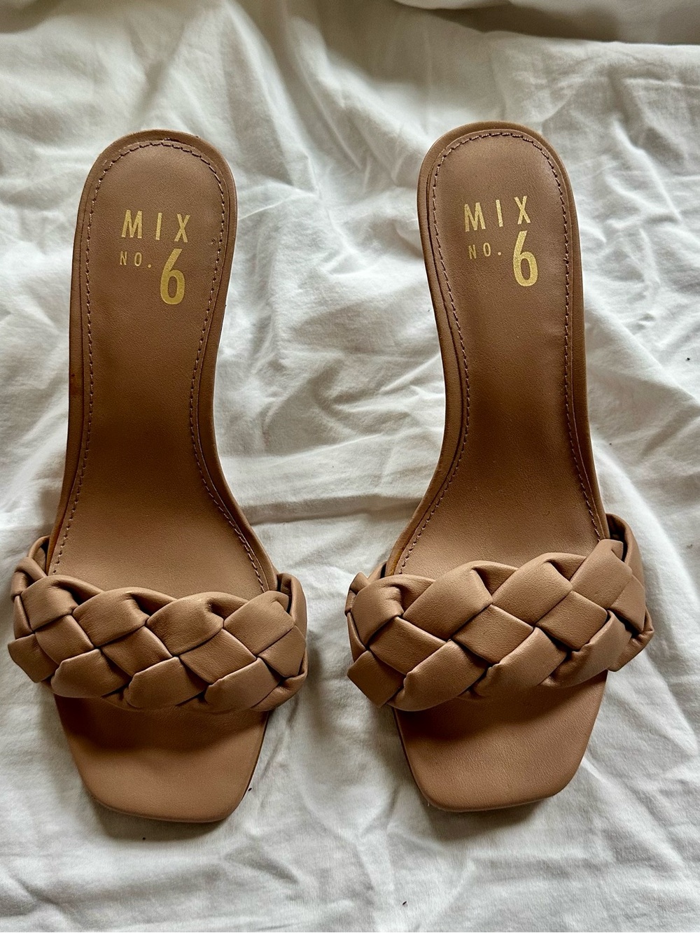 Mi Braided Slide Sandals in Brown
